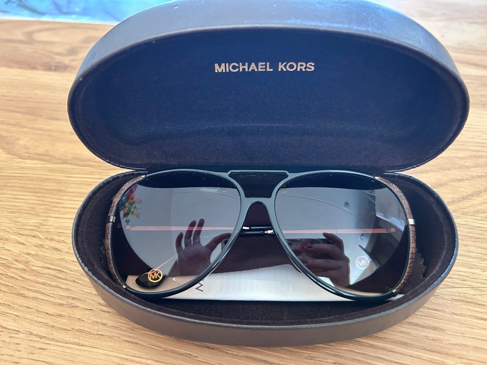 Michael Kors Zonnebril met bruine details, Overige merken, Zonnebril, Zwart, Ophalen of Verzenden