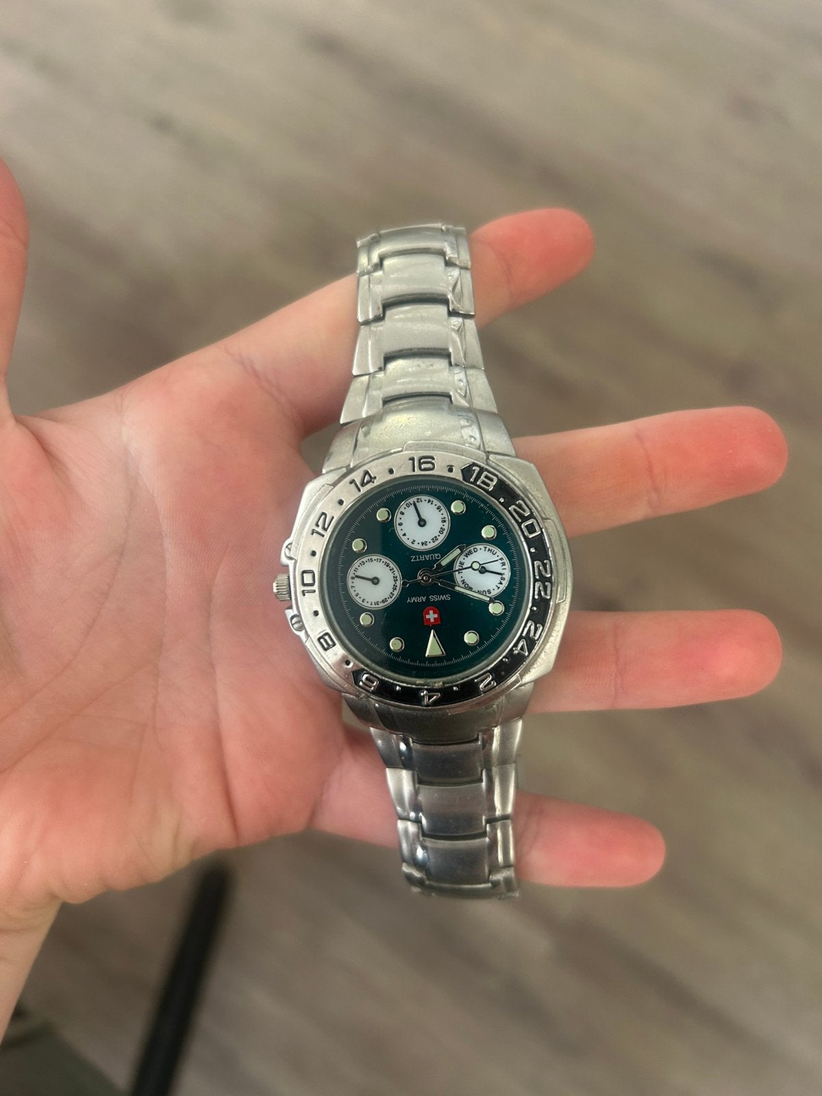 Swiss Army Polshorloge - Groene Wijzerplaat, Roestvrij Staal, Sieraden, Tassen en Uiterlijk, Overige merken, Gebruikt, Staal, Verzenden