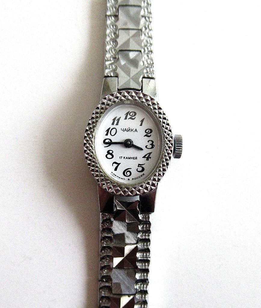 Vintage Sovjet mechanisch dames horloge van de 80 jaren., Ophalen of Verzenden, Zo goed als nieuw, Staal, Overige merken