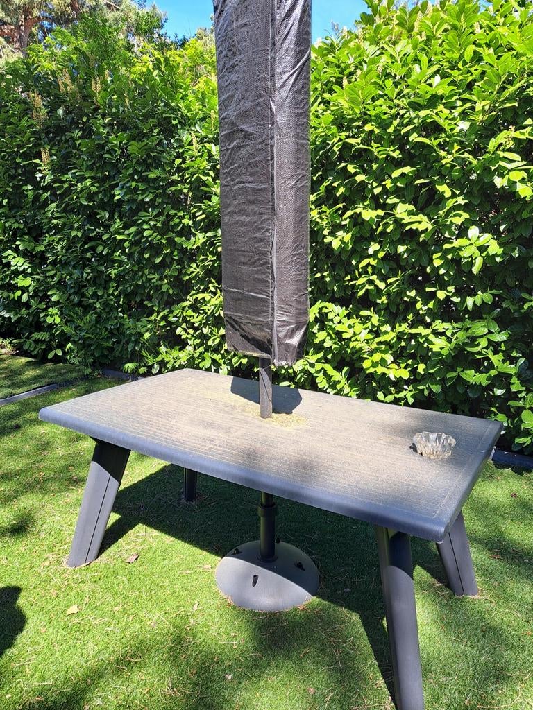 Zgan parasol met gratis tafel, Tuin en Terras, Ophalen, Zo goed als nieuw