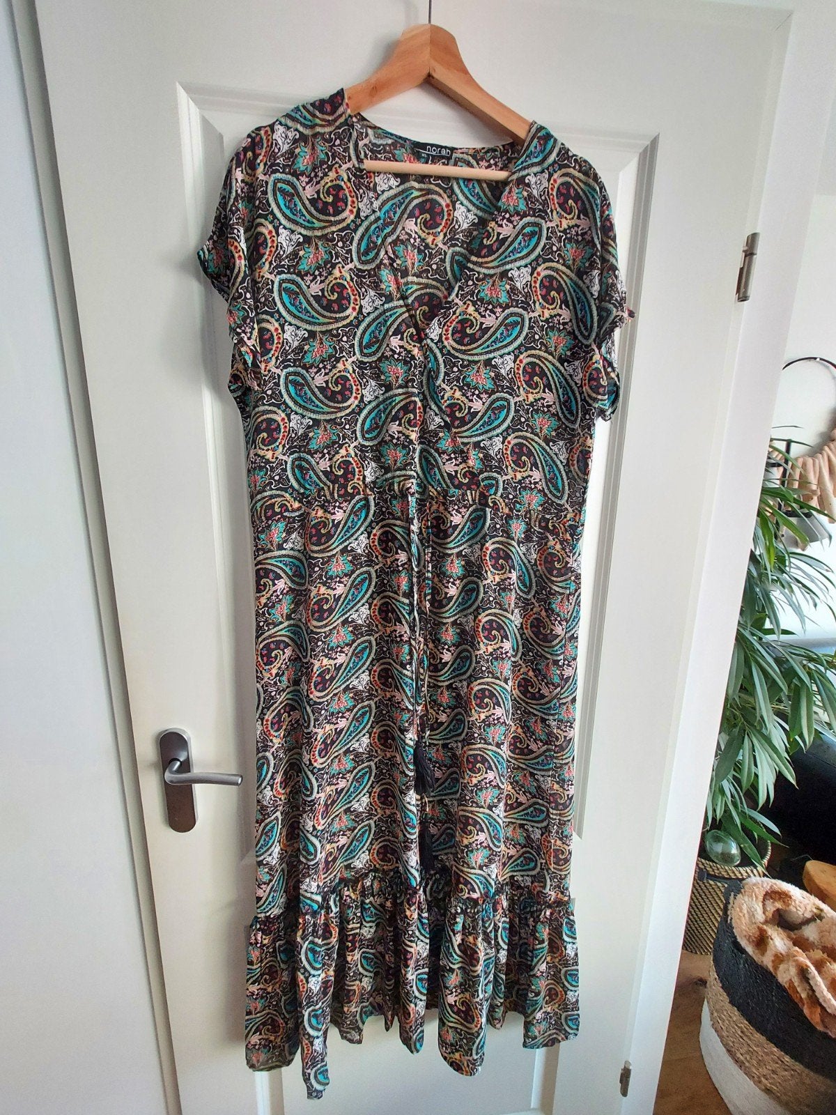 Norah jurk maat 42 met paisley print, Kleding | Dames, Jurken, Meerkleurig, Maat 42/44 (L), Ophalen of Verzenden, Norah