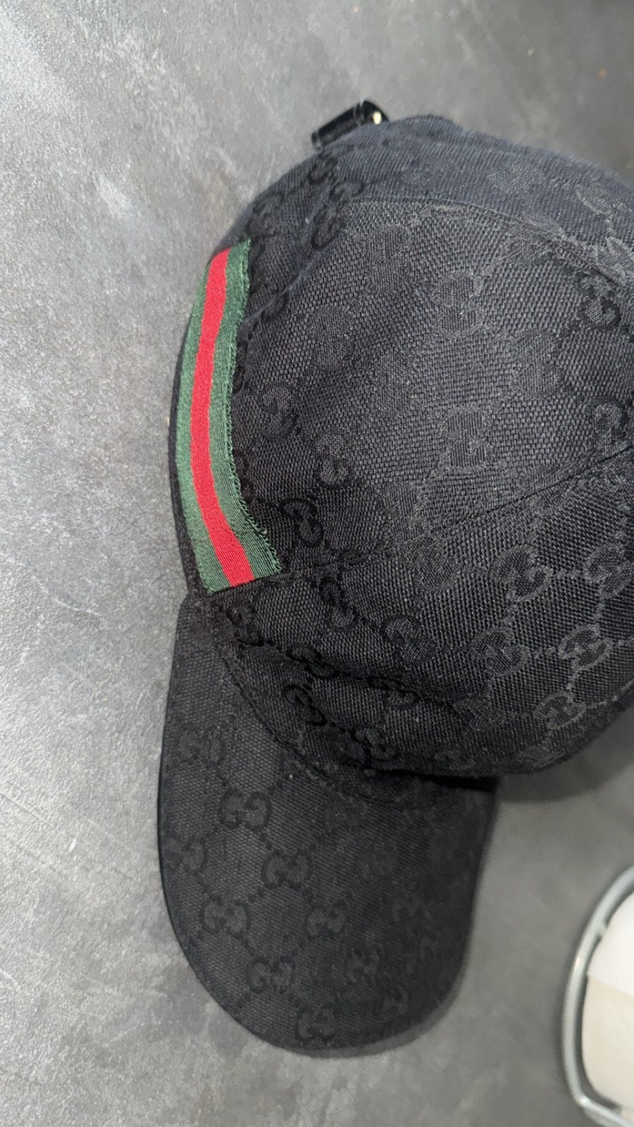 Gucci Pet Zwart met Groen/Rode Streep, Ophalen, Zo goed als nieuw, 58 cm (L, 7¼ inch) of meer, Pet