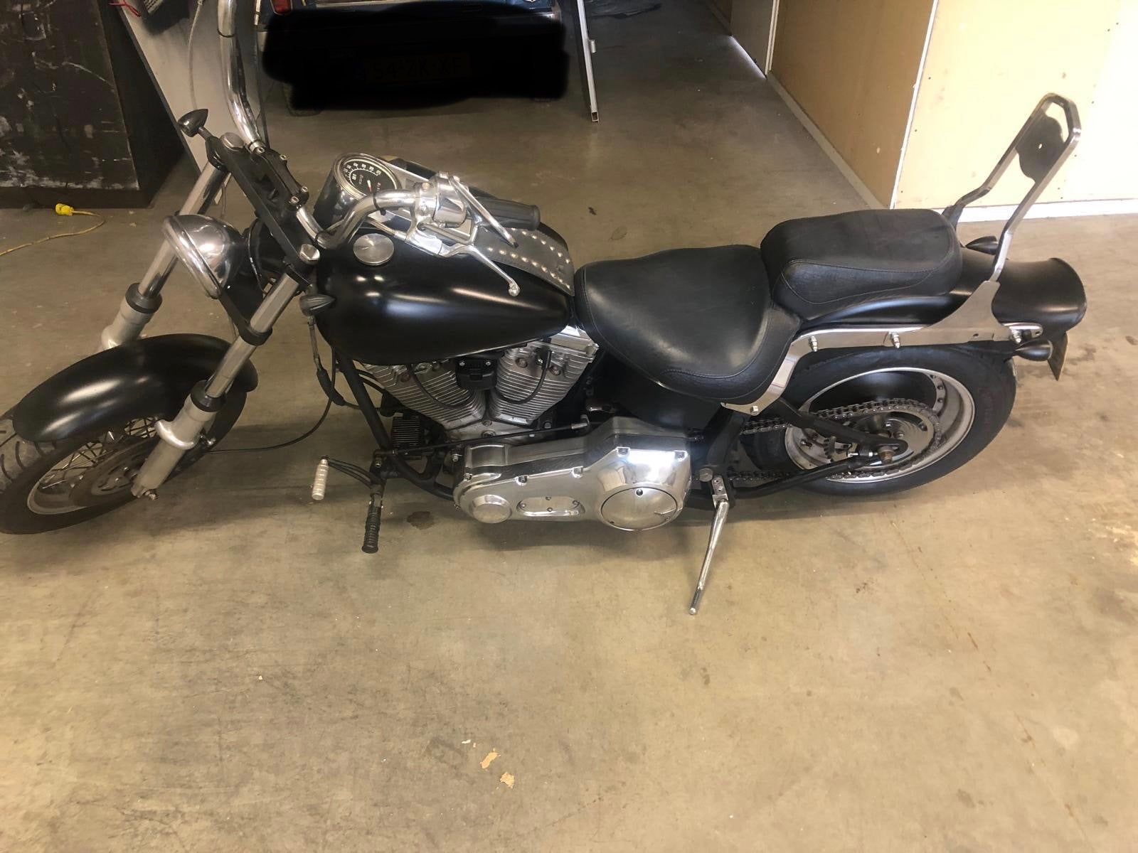 Unieke Harley “eigenbouw” softail, Motoren, 2 cilinders, Gebruikt, Particulier, Meer dan 35 kW