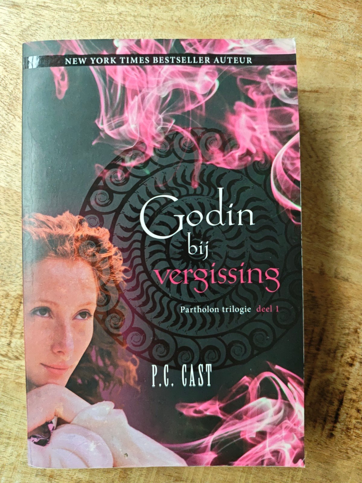 Godin bij vergissing - P.C. Cast (Partholon trilogie deel 1), Ophalen of Verzenden, Zo goed als nieuw
