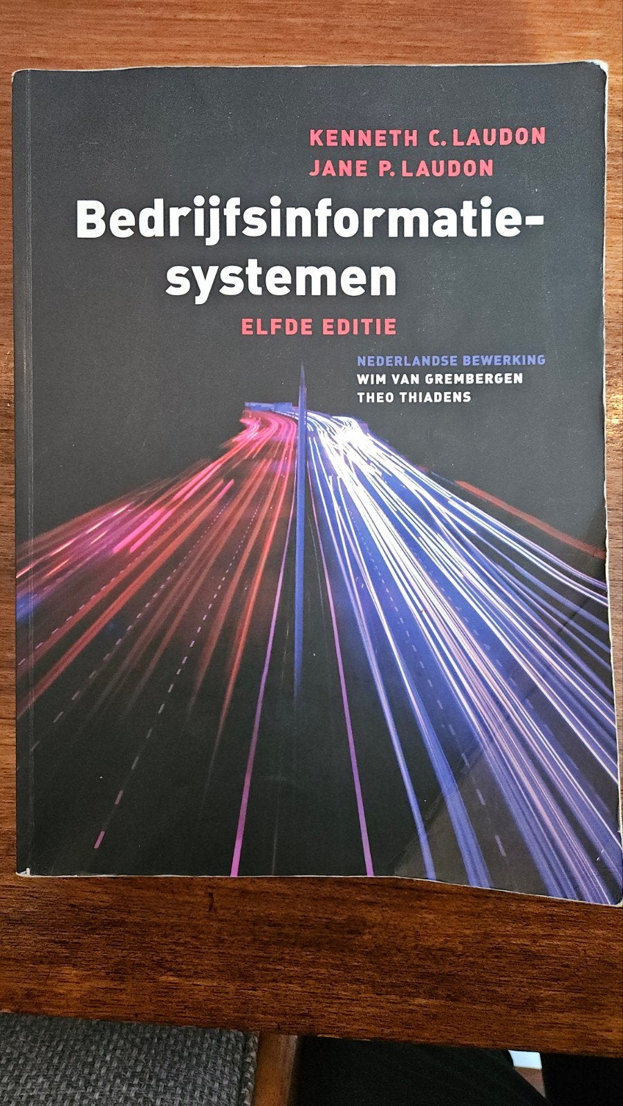 Bedrijfsinformatiesystemen - Elfde Editie, Ophalen of Verzenden, Gelezen