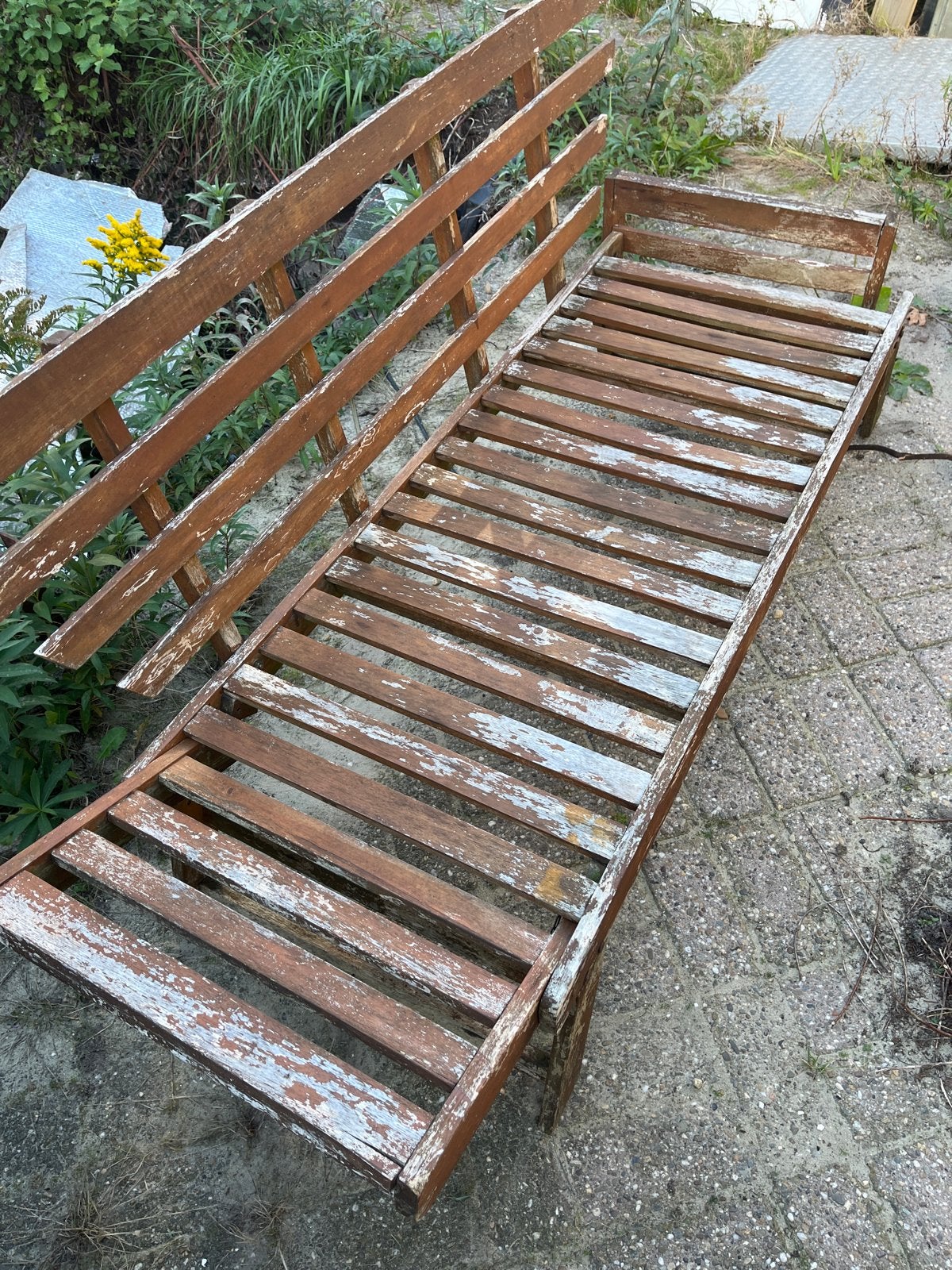 GRATIS | Oude houten ligstoel/bank voor restauratie, Tuin en Terras, Ophalen, Gebruikt, Hout