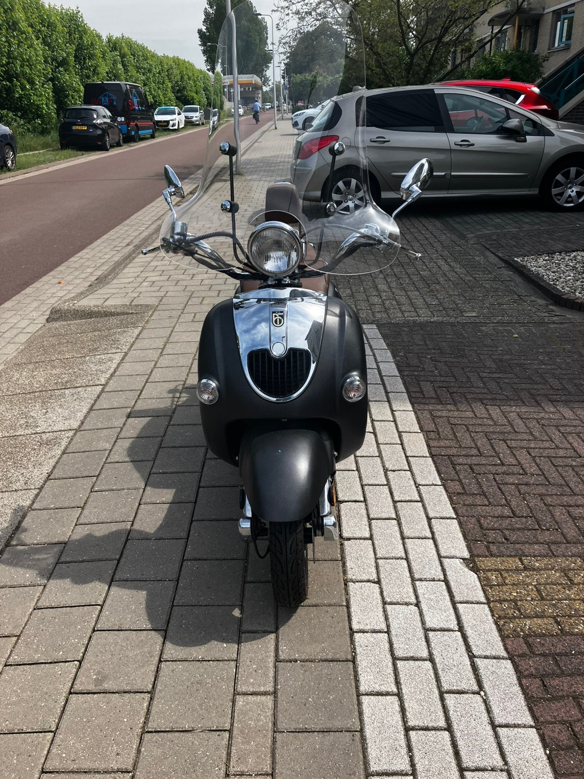 Grande retro met maar 900km en veel opties, Overige merken, Ophalen of Verzenden, Zo goed als nieuw, Benzine