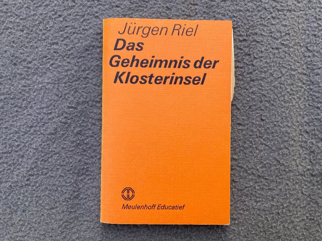 📙 Das Geheimnis der Klosterinsel - Jurgen Riel, Boeken, Ophalen of Verzenden, Gelezen