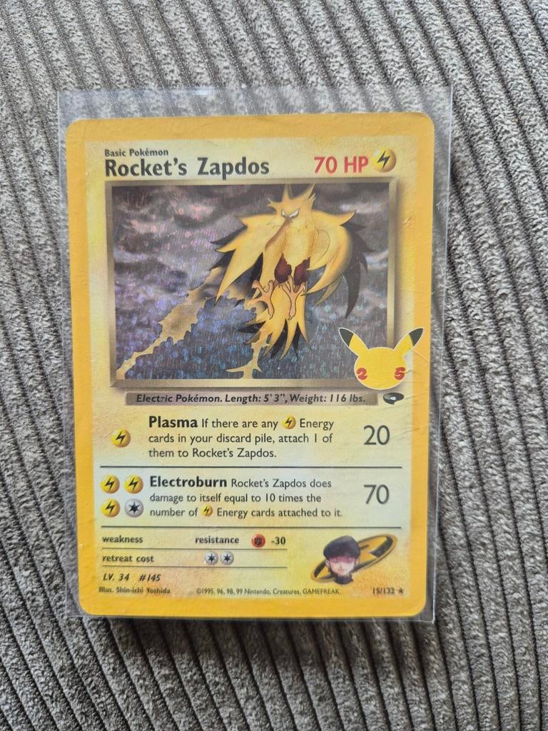 Pokémon Kaart: Rocket's Zapdos (Foil, Celebrations), Ophalen of Verzenden, Zo goed als nieuw, Losse kaart, Foil