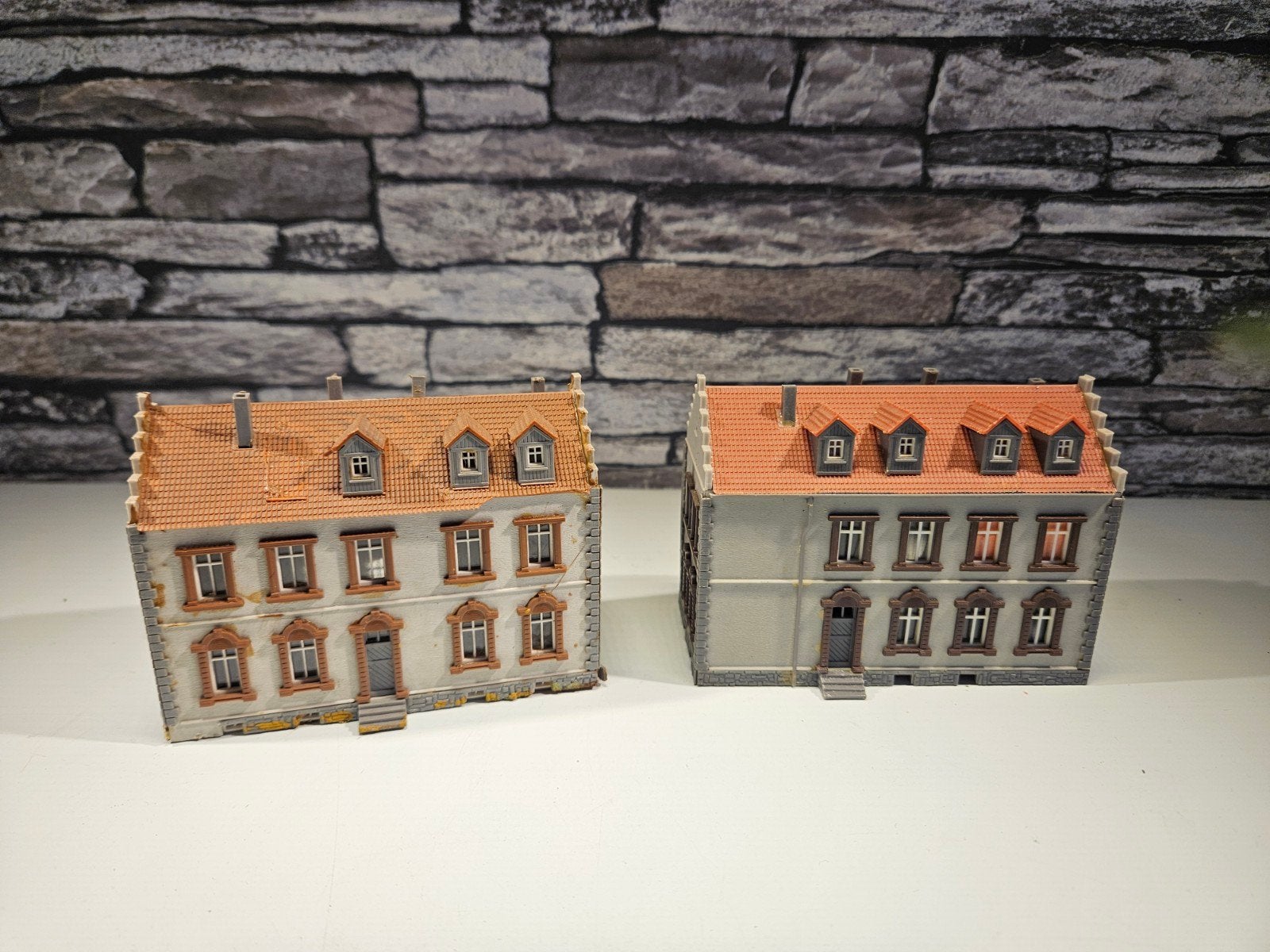2 Herenhuizen villa's N spoor trein 1:160, Overige merken, Gebruikt, Gelijkstroom of Wisselstroom, Brug, Tunnel of Gebouw