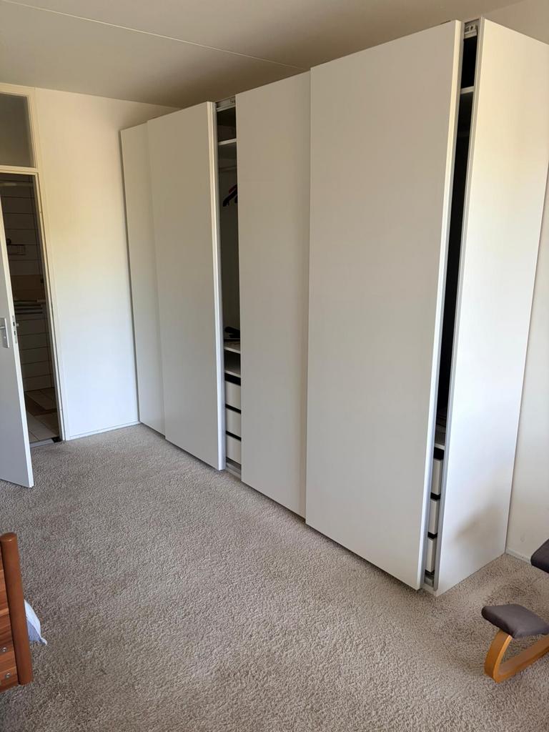 Witte pax kledingkast met hangruimte en lades, Huis en Inrichting, Kunststof, 200 cm of meer, Ophalen of Verzenden, Zo goed als nieuw