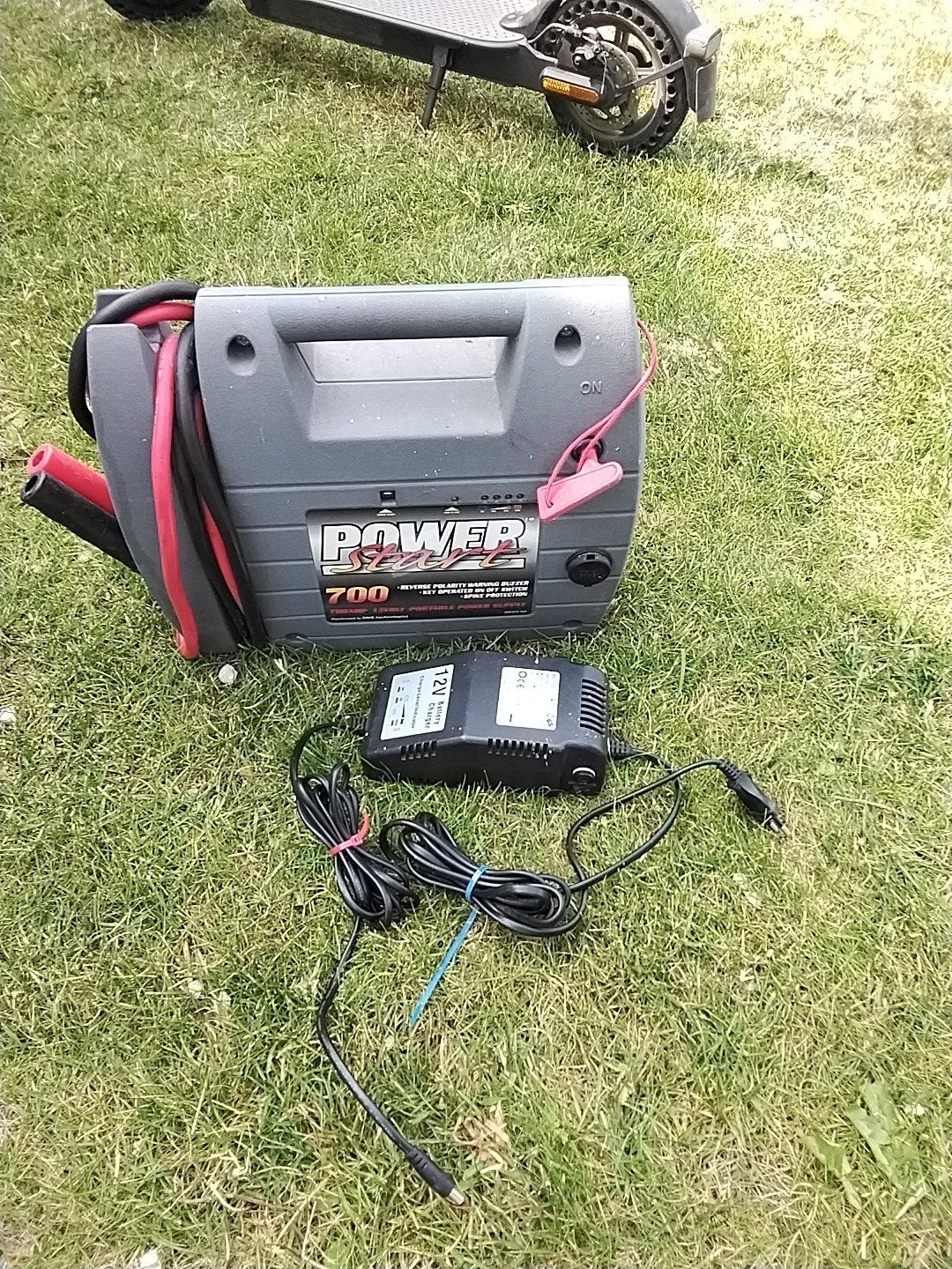 Power Start 700A draagbare starthulp met oplader, Ophalen, Gebruikt