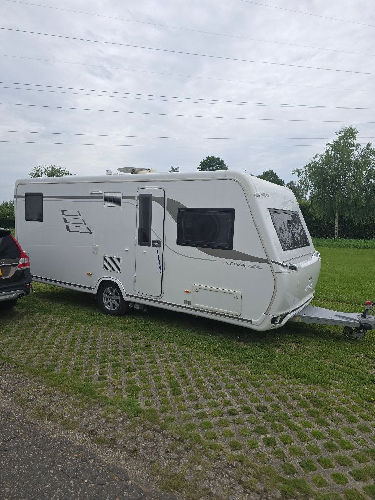 Eriba Nova 545 SL - Full options - 1e eigenaar, Omvormbare zithoek, Rondzit, Particulier, 5 tot 6 meter
