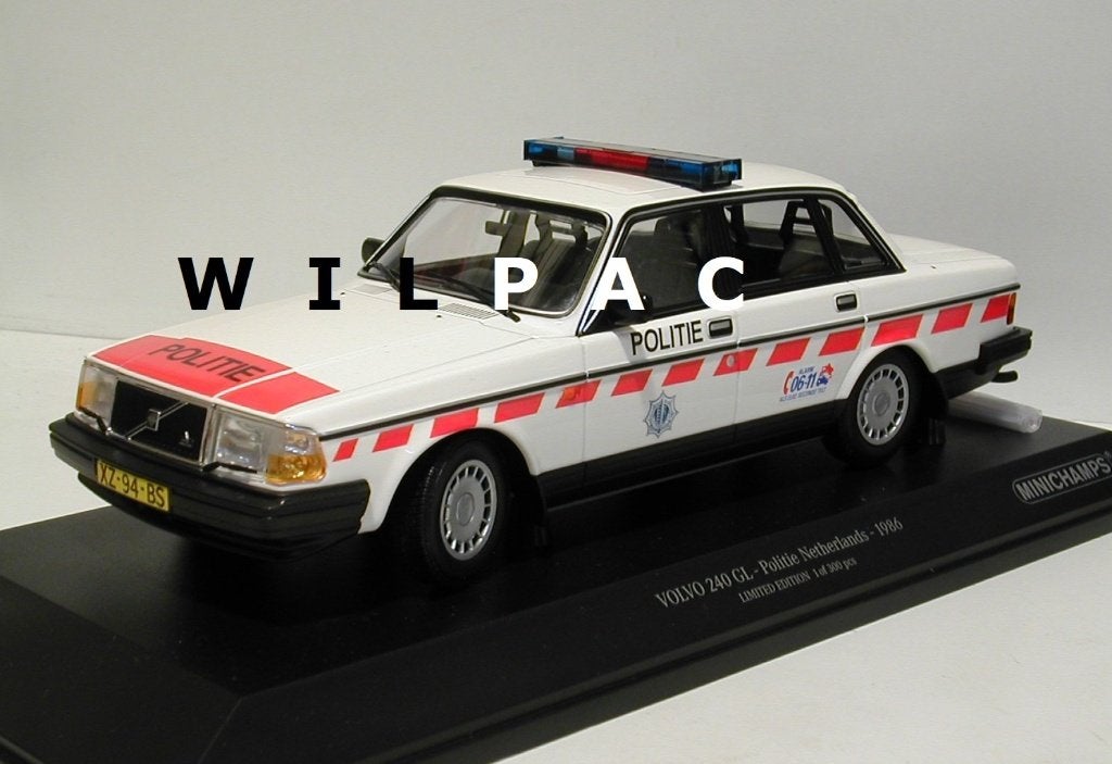 Volvo 240 GL 244 1:18. Nederlandse politie van . Minichamps., Ophalen of Verzenden, Nieuw, Auto, MiniChamps