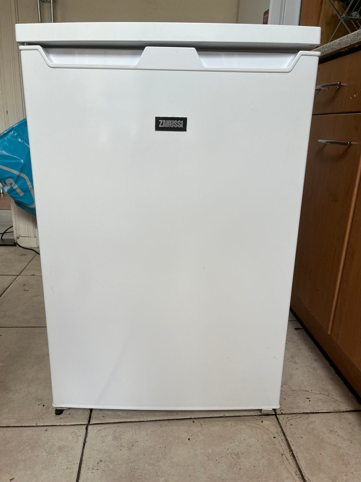 132L koelkast zanussi, Zonder vriesvak, 100 tot 150 liter, Zo goed als nieuw, 45 tot 60 cm