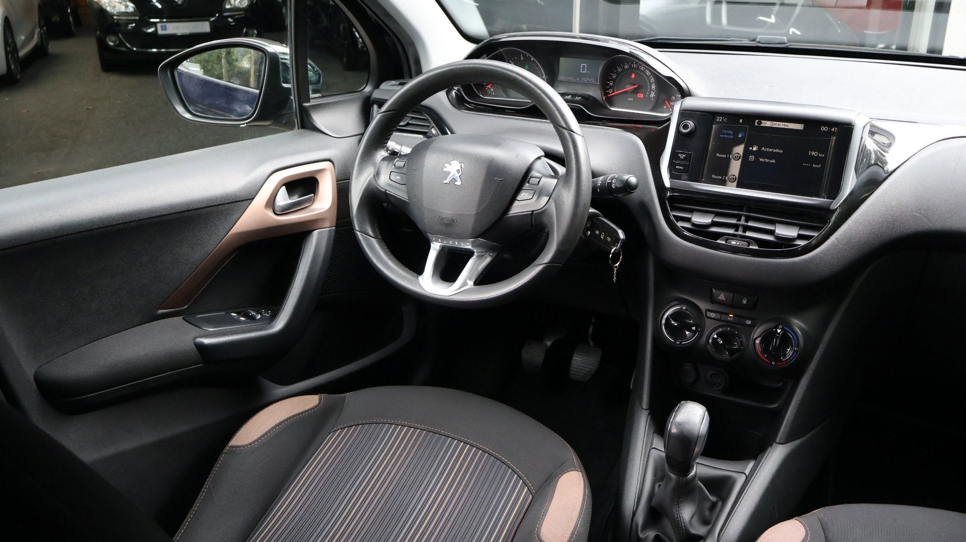 Peugeot 208 1.2 VTi Urban Soul|Cruise|PDC|Navi|Airco, Auto's, Peugeot, Voorwielaandrijving, Stof, Gebruikt, 1199 cc