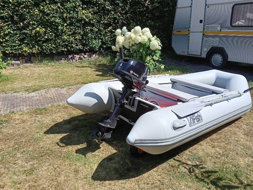 Complete rubberboot set uit 2024, Watersport en Boten, Rubberboten, Zo goed als nieuw, Overige merken, Hout, Brandstoftank, Inclusief motor