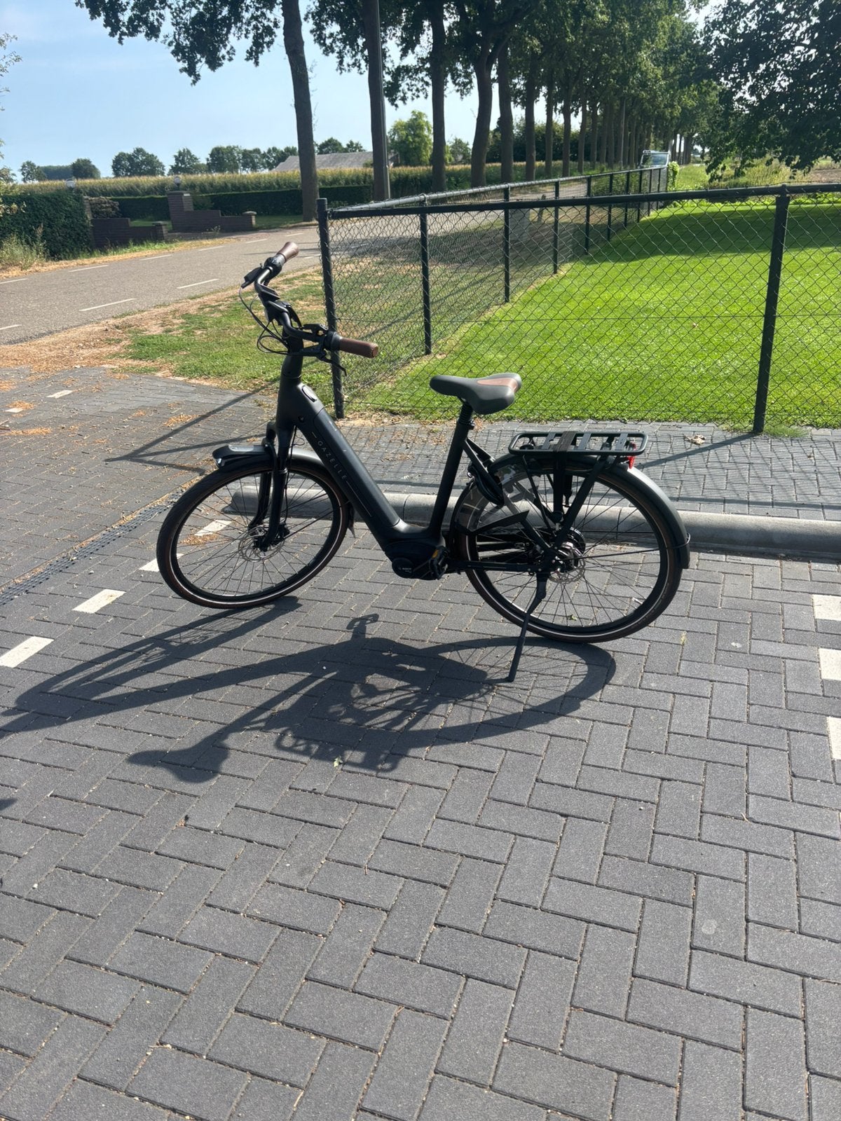 Gazelle Grenoble C8+ 2025, Fietsen en Brommers, 55 tot 59 cm, Ophalen, Zo goed als nieuw, Gazelle