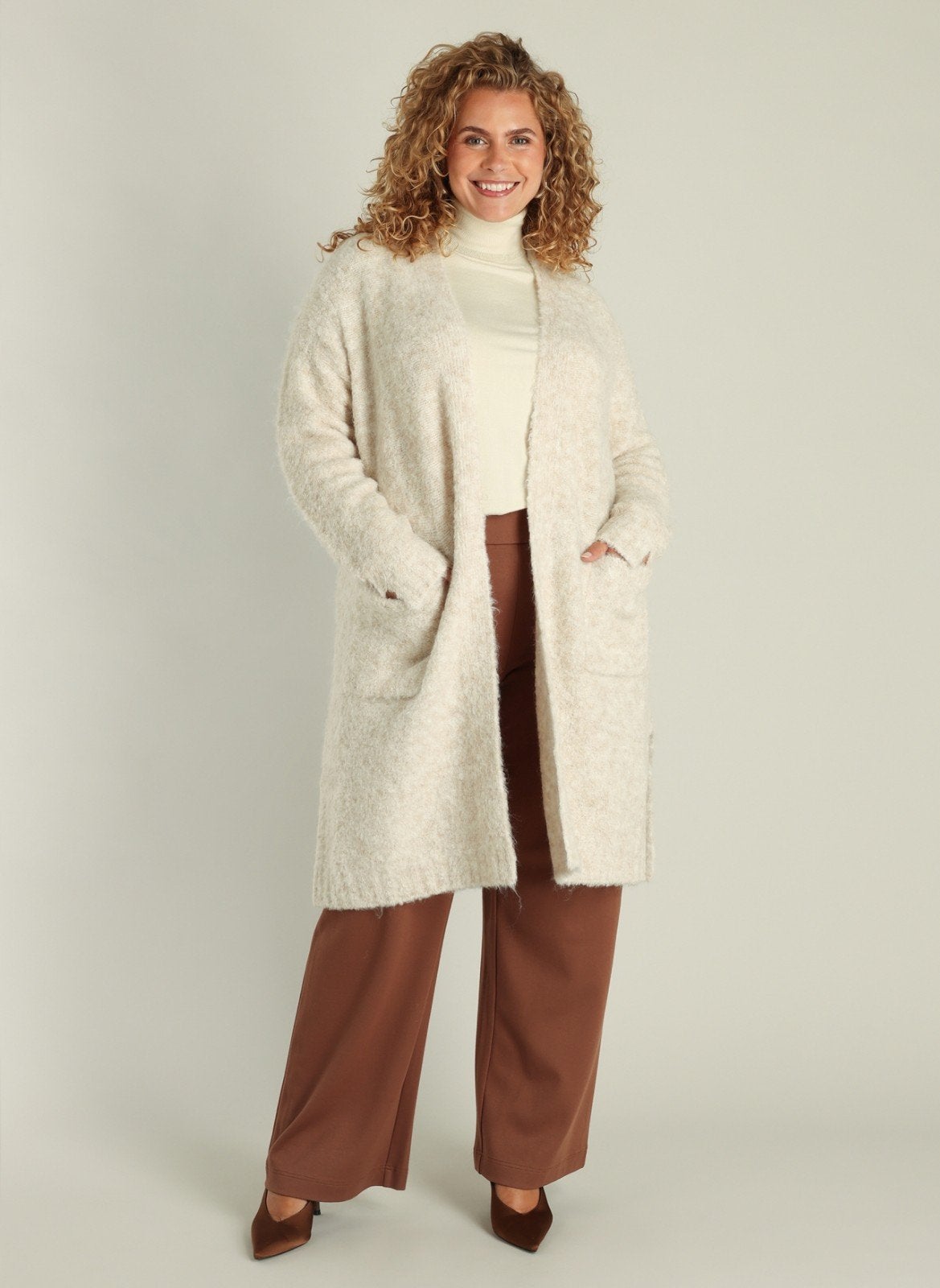 Zacht beige vest Genoveva van Yest Curve Maat 46 (0), Beige, Yest Curve, Maat 46/48 (XL) of groter, Nieuw
