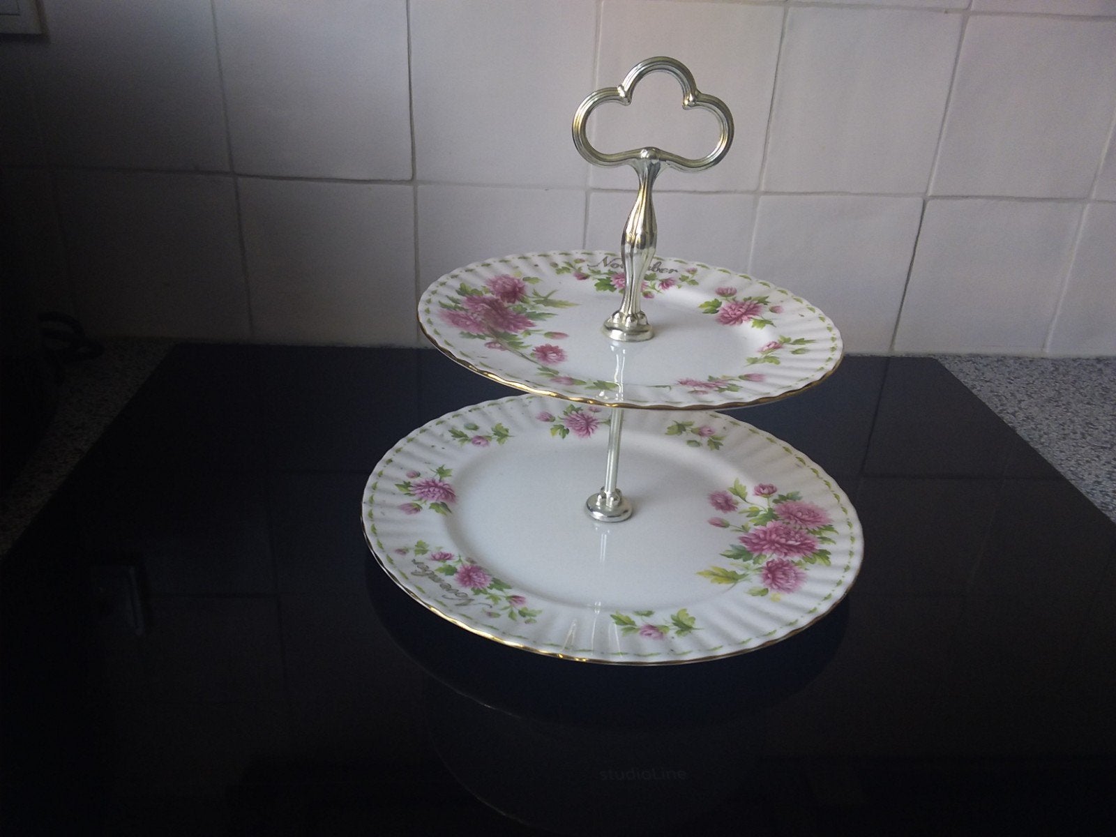 etagere Royal Albert, Ophalen of Verzenden, Zo goed als nieuw