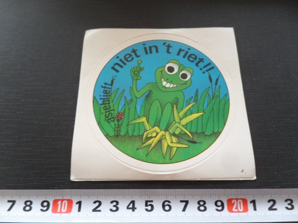 sticker strip kikker asjeblieft niet in 't riet, Ophalen, Zo goed als nieuw