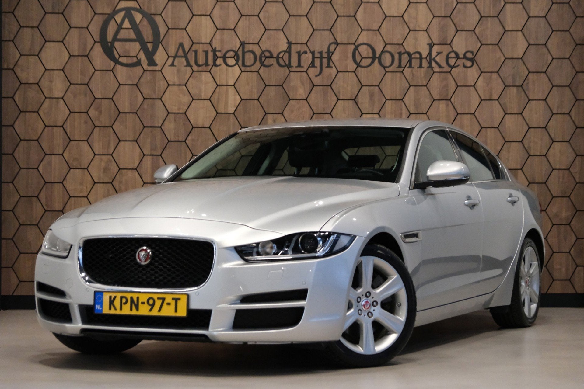 Jaguar XE 2.0 Portfolio *75.000km UNIEK* LEDER/Navi/Camera/M, Auto's, Jaguar, Automaat, Achterwielaandrijving, 4 cilinders, Bedrijf