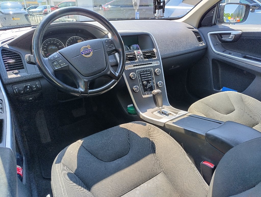 Volvo XC60 2.0 T Powershift 2011 Zwart, Auto's, Stof, Zwart, 4 cilinders, Zwart