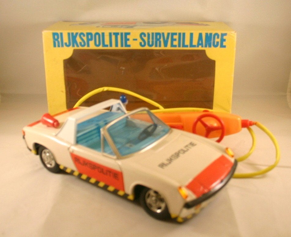 Blikken Porsche  ( Rijkspolitie), Verzenden