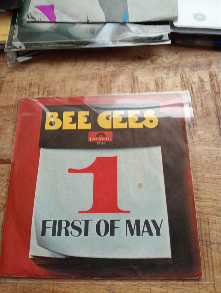 Bee gees - first of may, Ophalen of Verzenden, Zo goed als nieuw, Pop