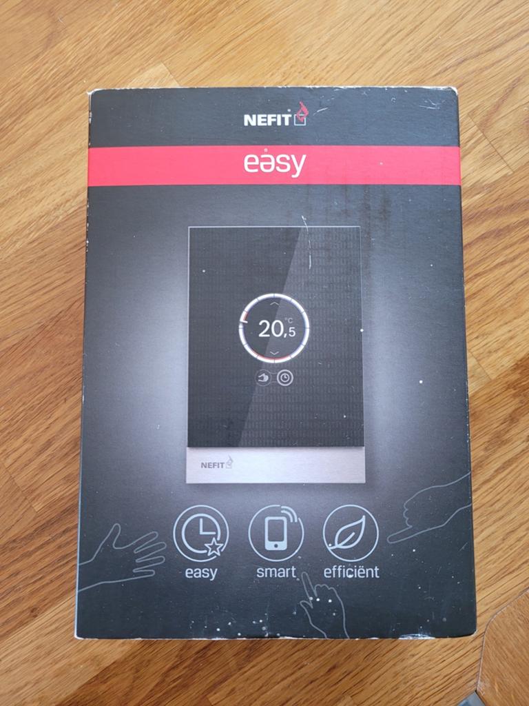 Nefit easy thermostaat, 2jaar jong! Mag weg ivm warmtepomp, Ophalen, Zo goed als nieuw