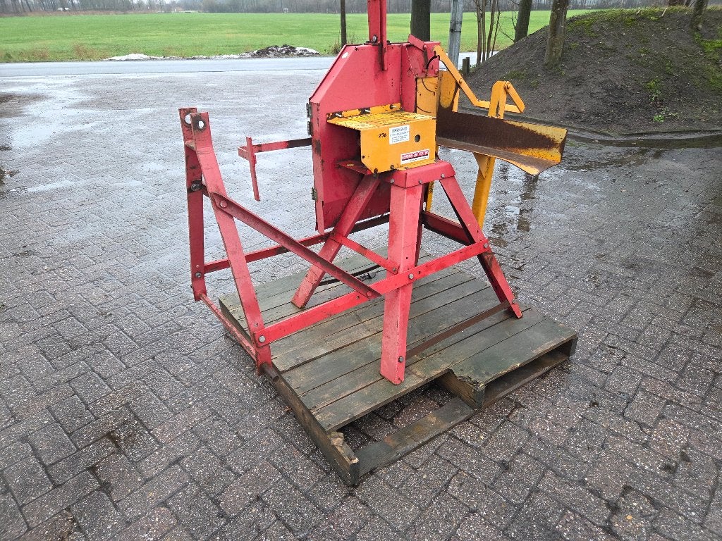 zaagmachine voor kachelhout voor achter de tractor, Ophalen, Gebruikt
