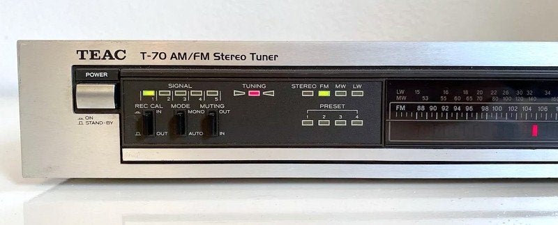 TEAC T-70 AM/FM Stereo Tuner - Prima Werkende Staat, Ophalen of Verzenden, Gebruikt, Analoog