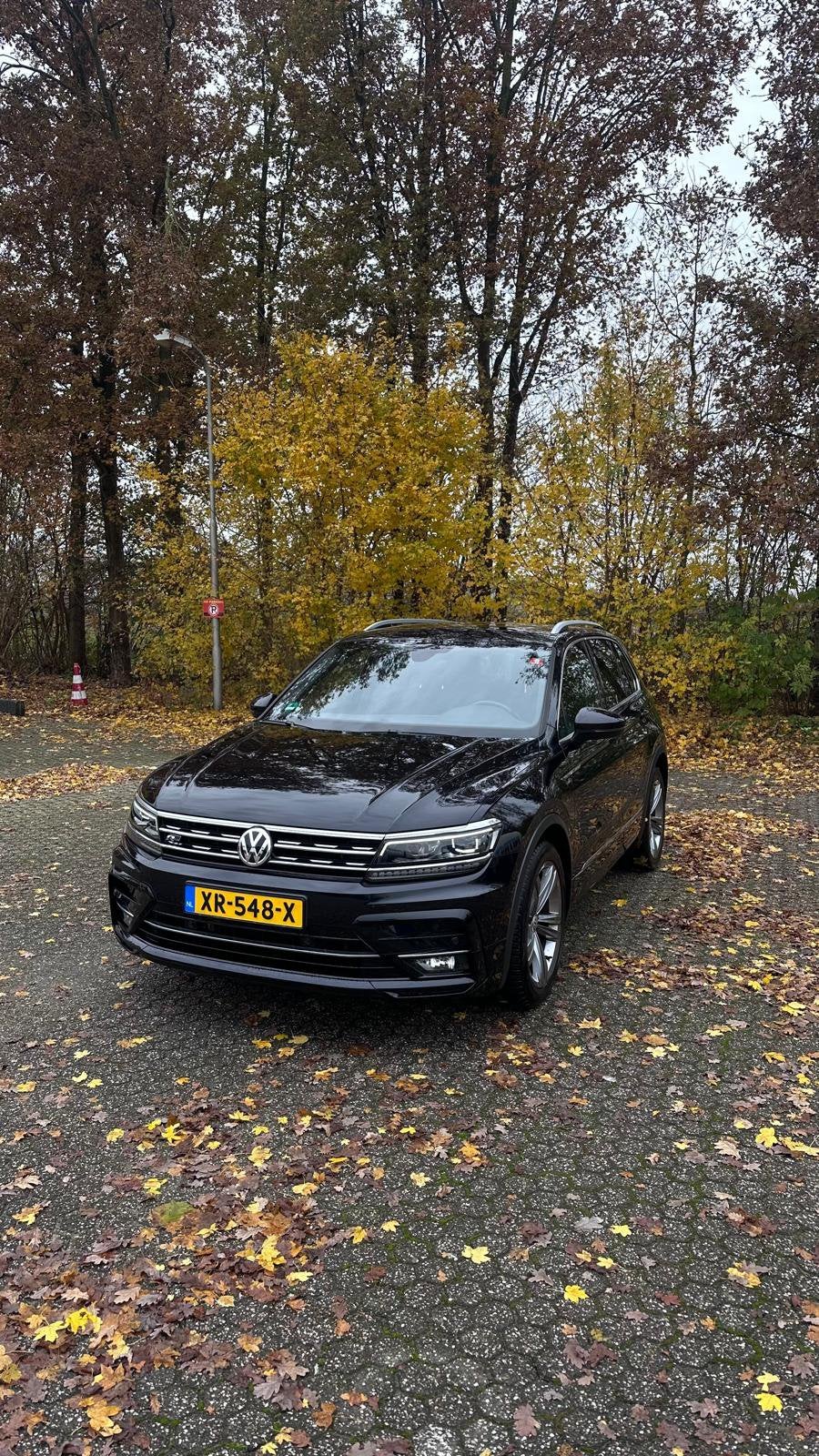 Foto 3 van Volkswagen Tiguan 1.5 TSI R-line 150pk 2019 Zwart
