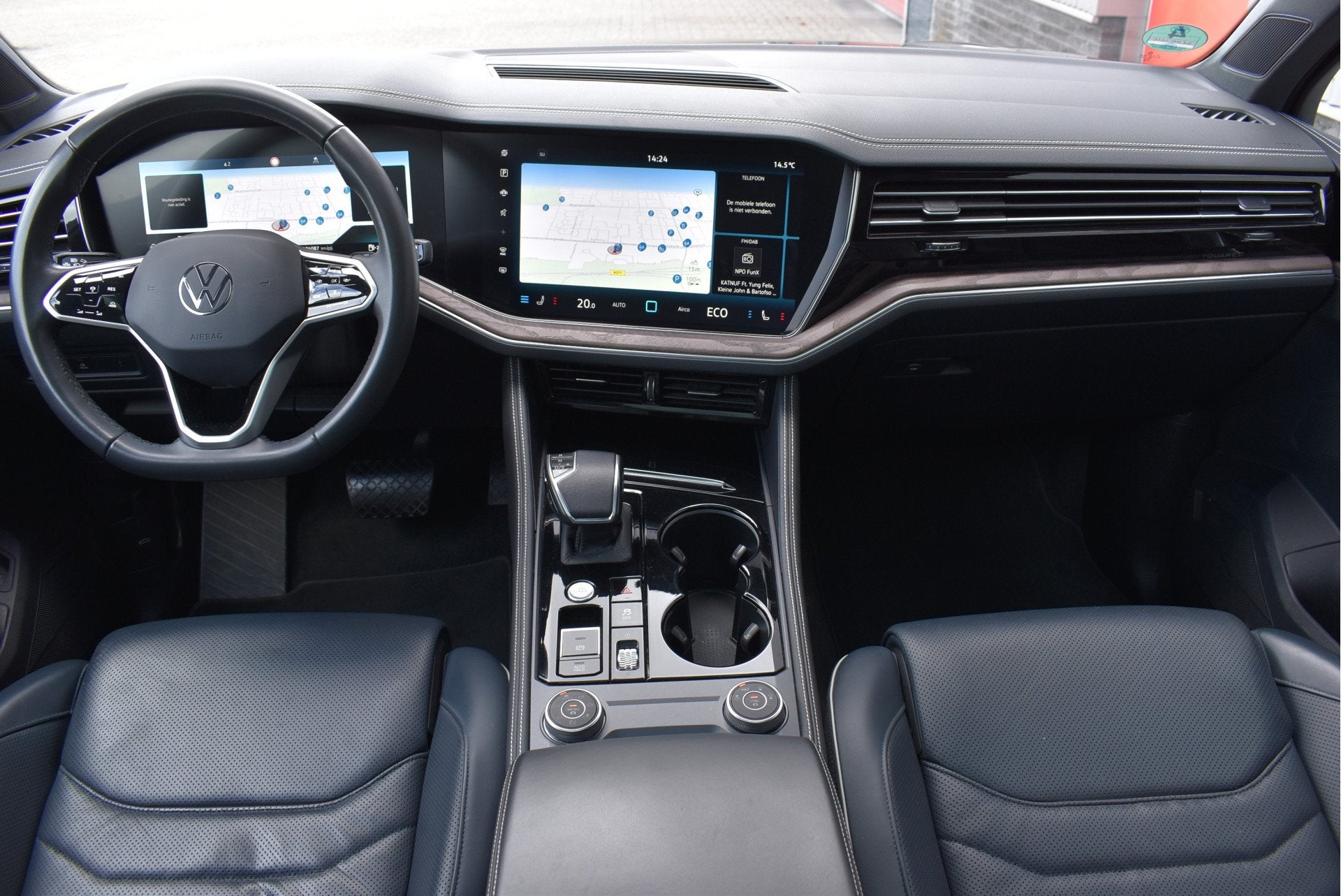 Volkswagen Touareg 3.0 TSi eHybrid 4MOTION FACELIFT, Panoram, Auto's, Automaat, Gebruikt, 2995 cc, Bedrijf