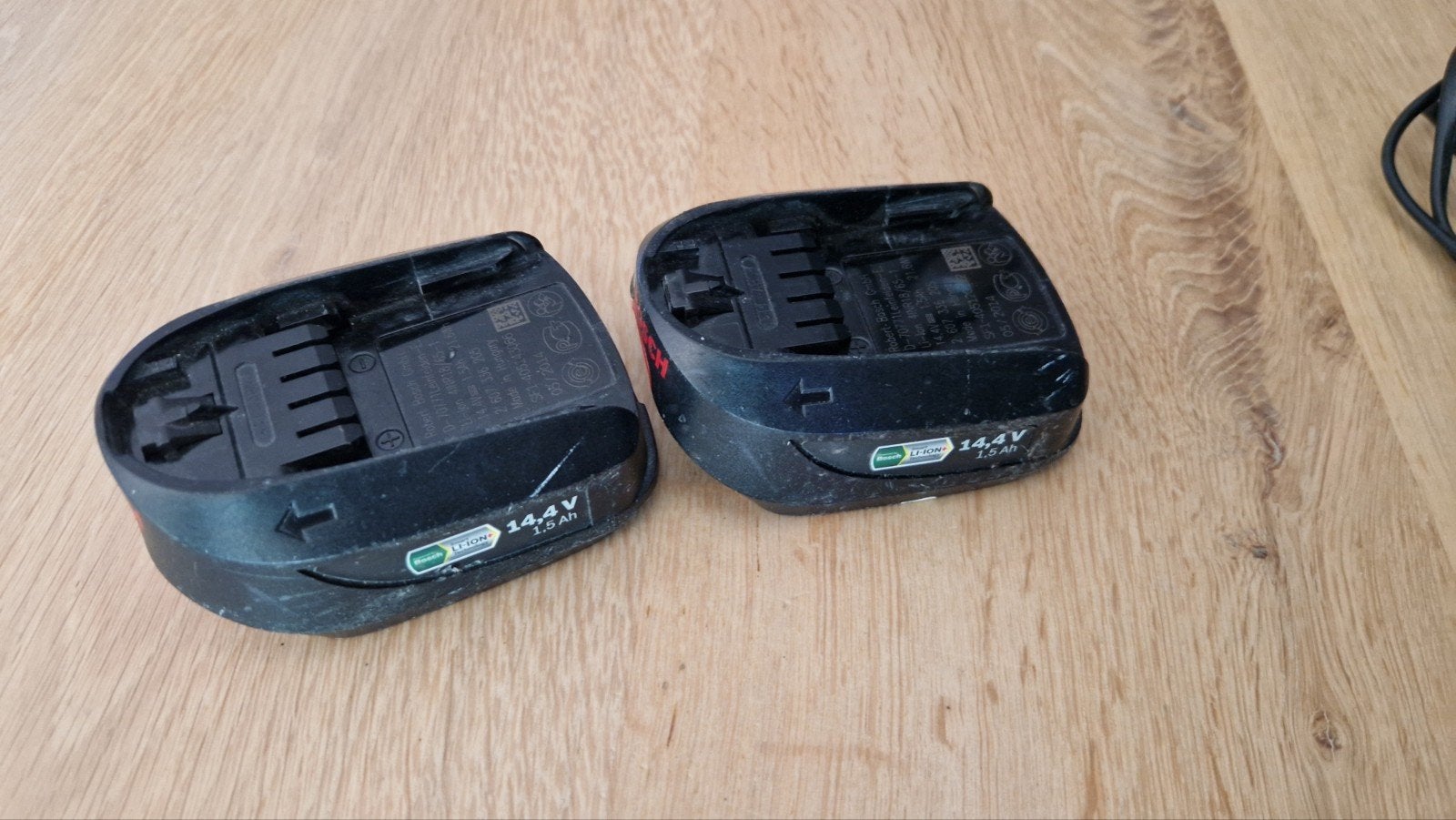 Bosch 14.4V 2 accu's en oplader, Ophalen, Gebruikt, Minder dan 400 watt, Overige typen
