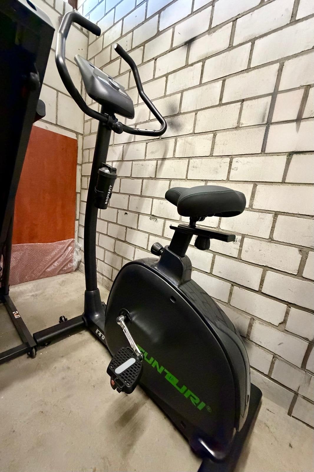 Tunturi Hometrainer E40 Zo goed als nieuw, Ophalen, Zo goed als nieuw, Metaal, Benen