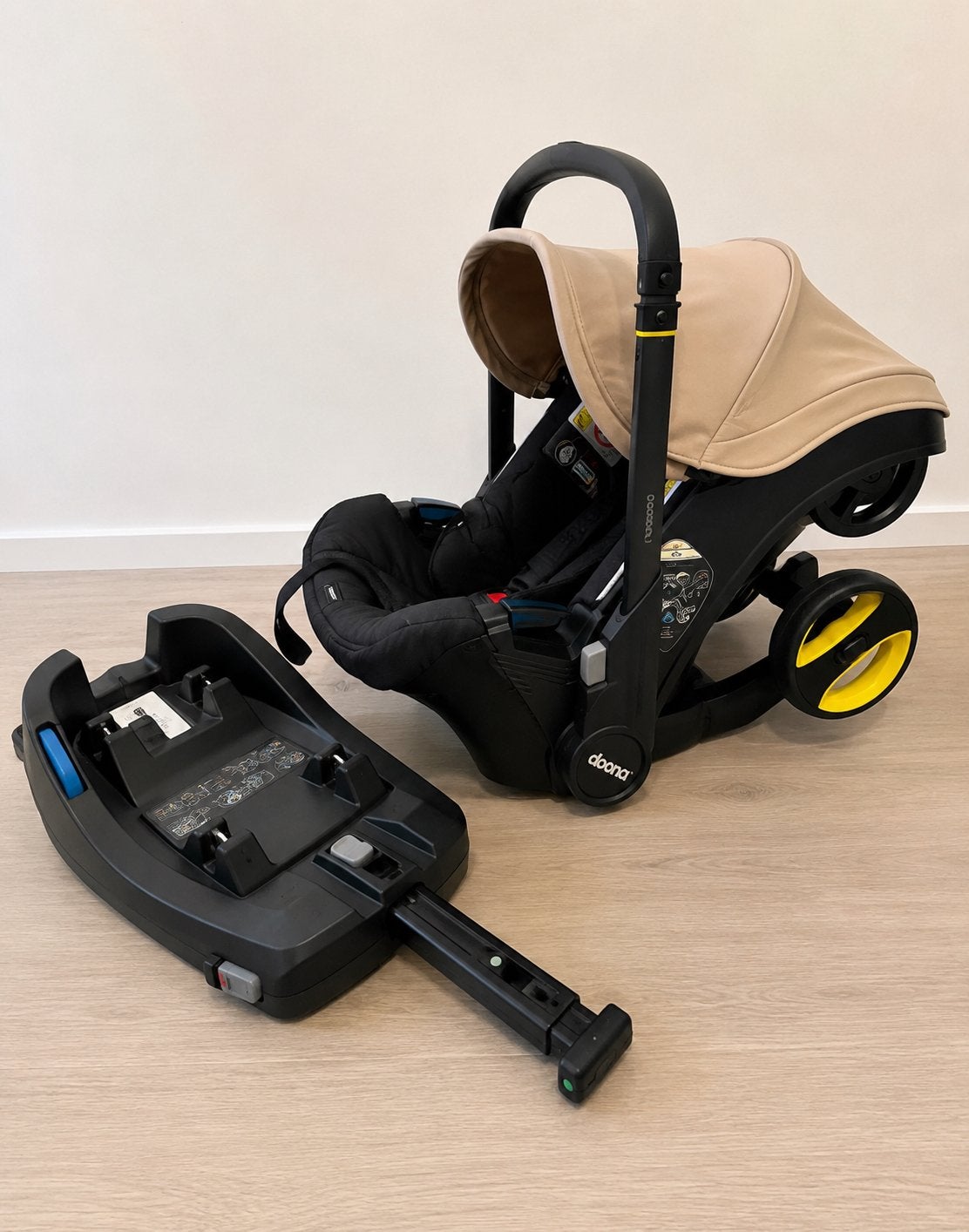 Doona i Sahara Sand + ISOFIX Base – complete set, Ophalen, Zo goed als nieuw, Overige merken