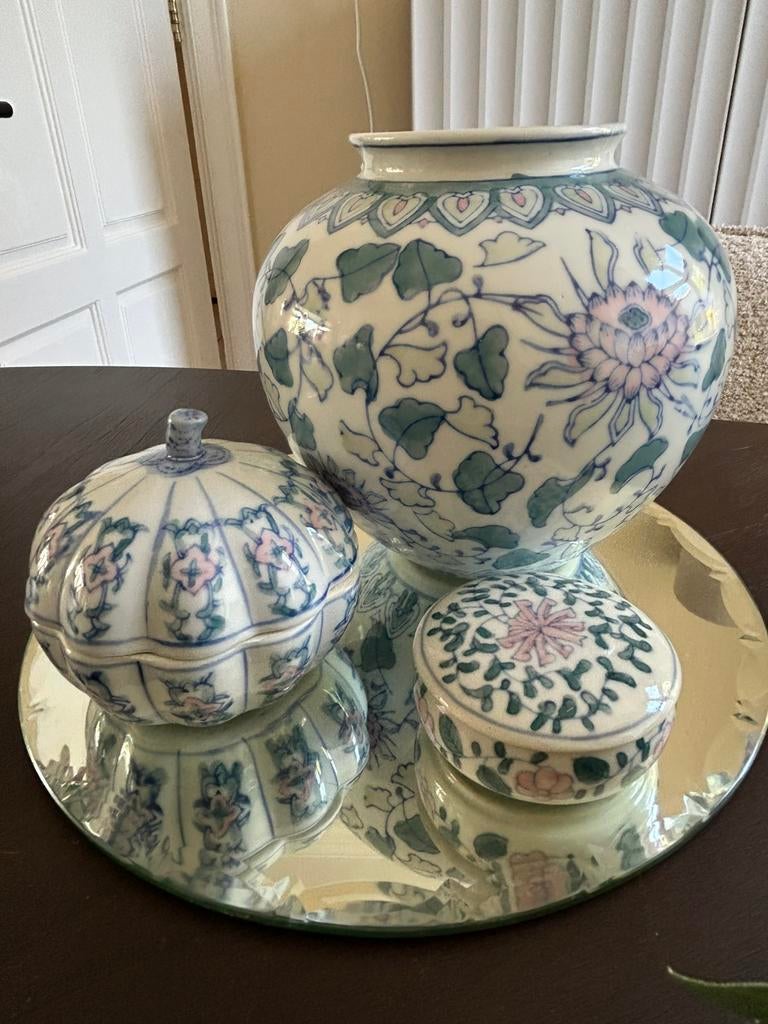 Mooie chinese set vaas met 2 potjes, Huis en Inrichting, Woonaccessoires | Vazen, Ophalen, Overige kleuren, Aardewerk of Porselein