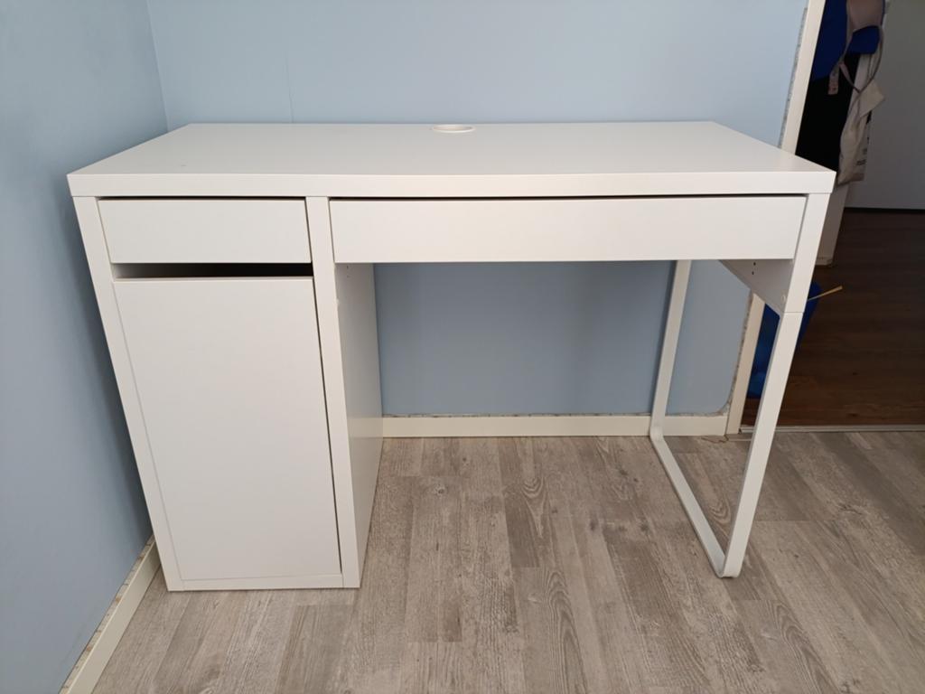 Handig, klein bureau, Ophalen, 105 cm, Gebruikt, IKEA