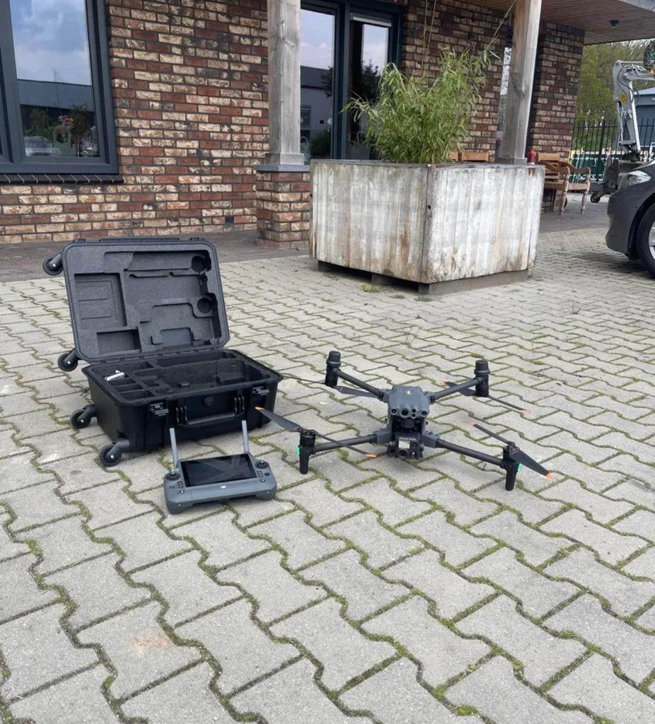 DJI Matrice 30T + 6 accus, Ophalen, 5 tot 10 kilometer, Zo goed als nieuw, DJI