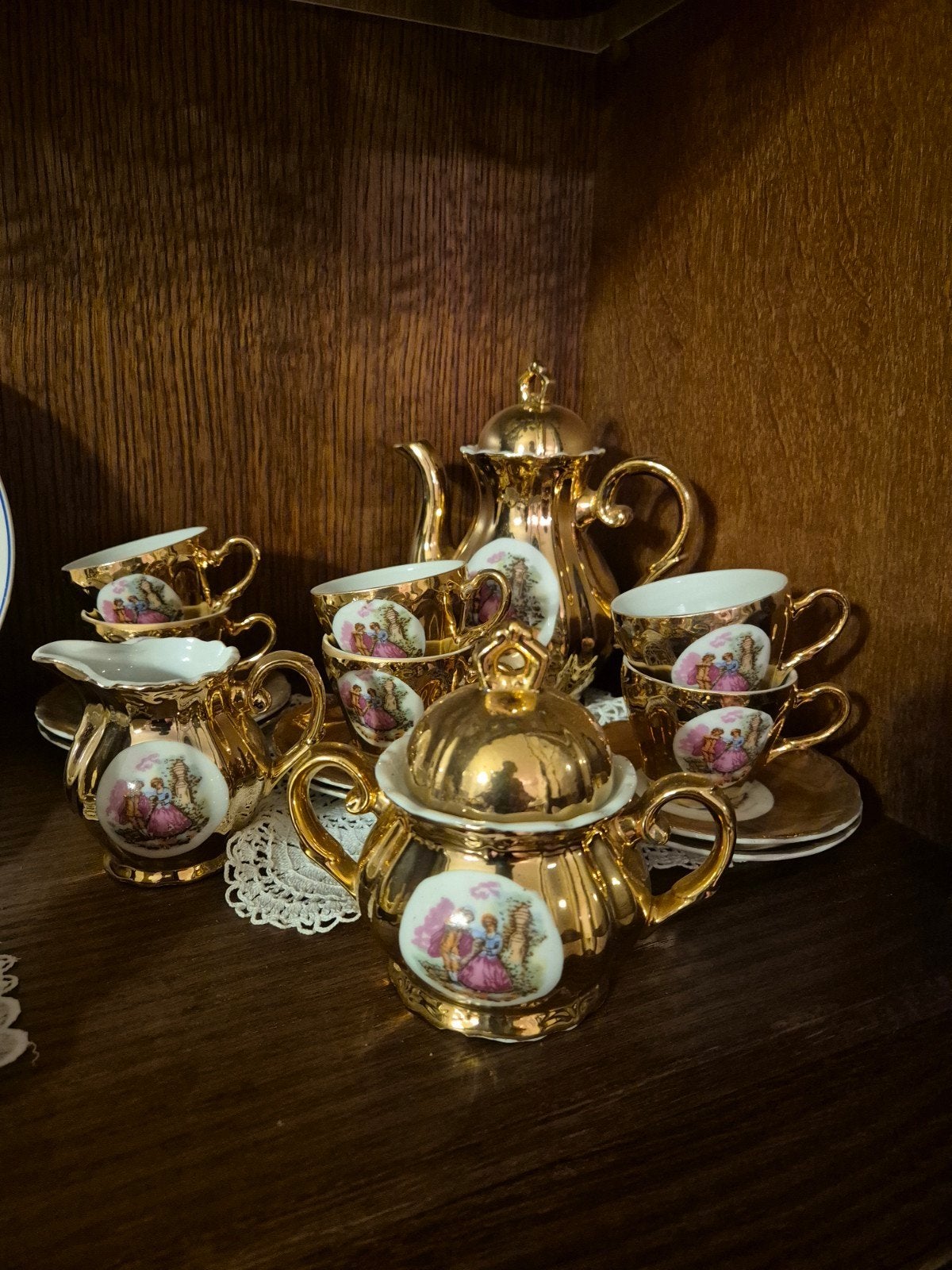 Limoges Porseleinen Miniatuur Theeservies - Rood & Goud, Ophalen
