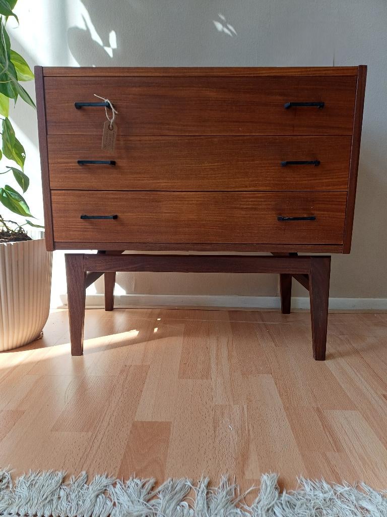 Prachtig Mid-Century Teakhouten Halkastje – Jaren 60 Design, Ophalen, Teakhout, 50 tot 100 cm, Zo goed als nieuw