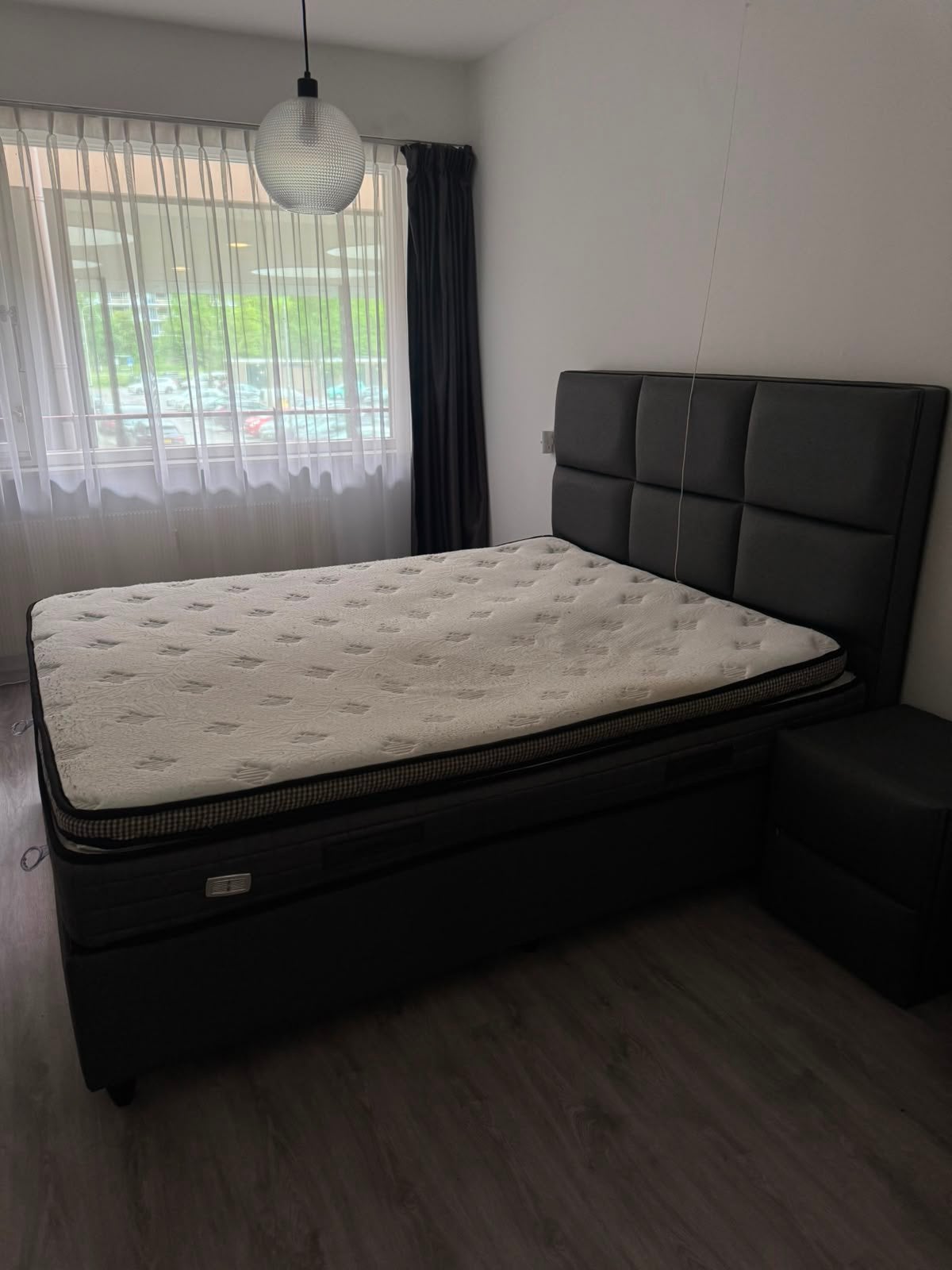 Boxspring 160x200 te koop inclusief 2 nachtkastjes, Gebruikt, Tweepersoons, Ophalen of Verzenden, 200 cm