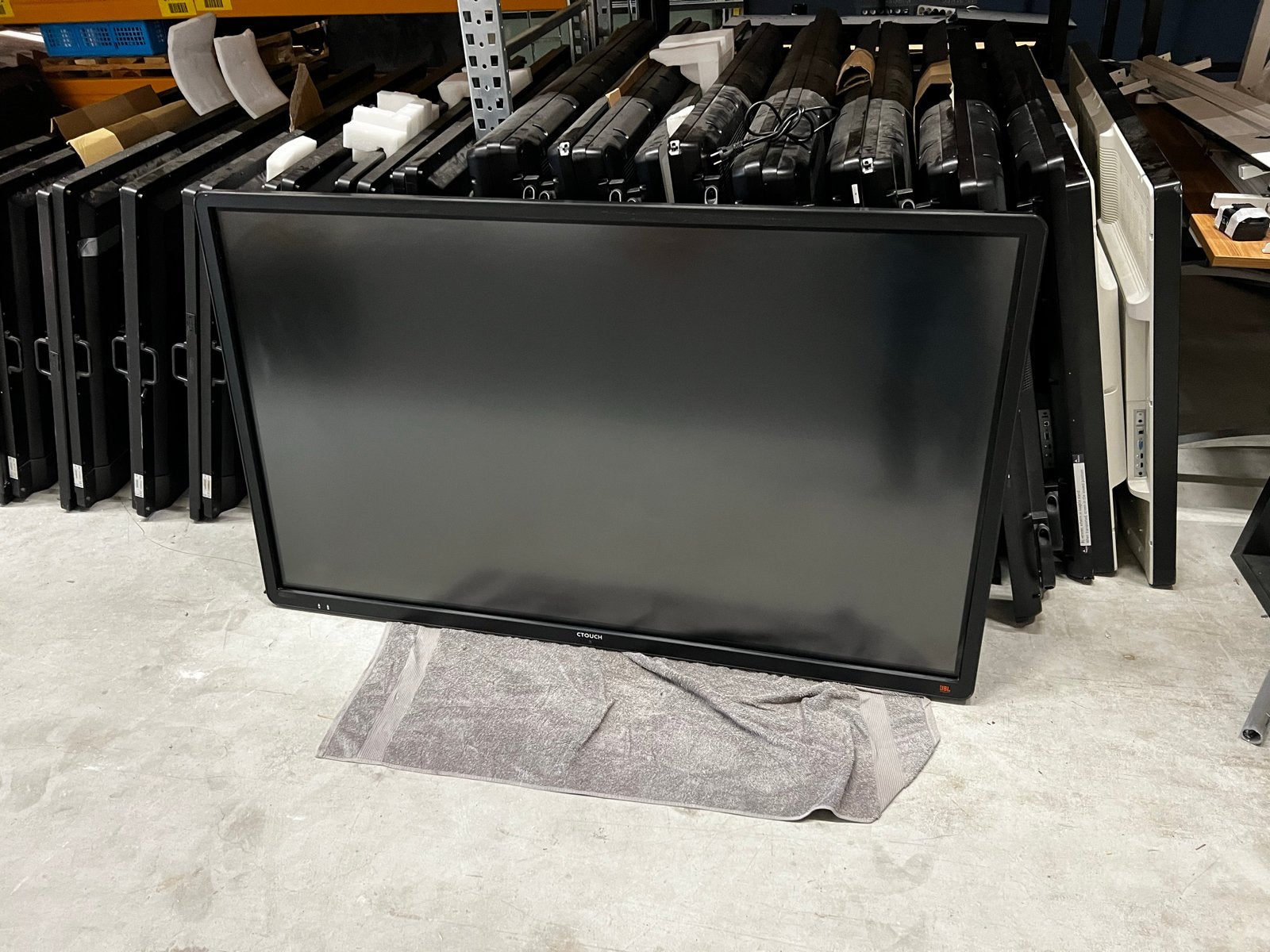 Groot Digibord, interactief display met JBL audio, Gebruikt, 100 cm of meer, 4k (UHD), Ophalen