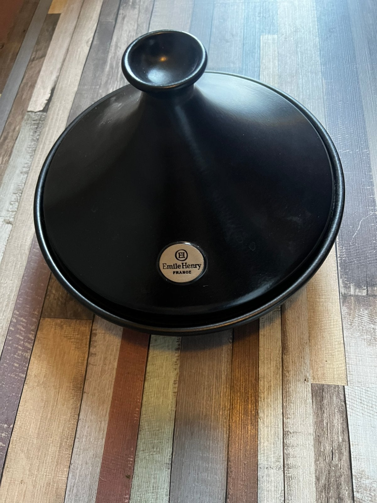 Emile Henry France 32 cm Tajine zwart, Met deksel, Tajine, Ophalen of Verzenden, Zo goed als nieuw