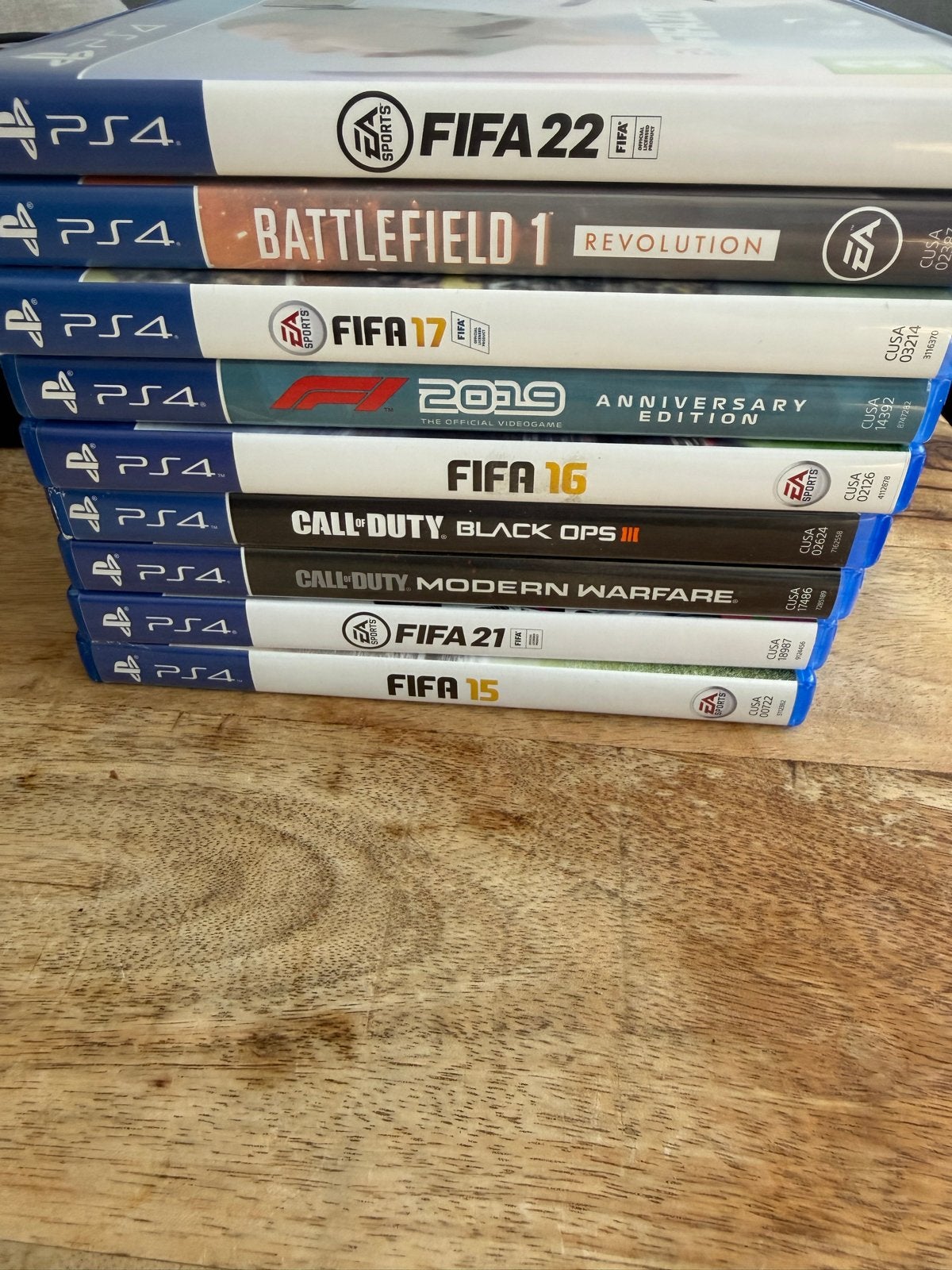 PS4 Games Bundel: FIFA, Call of Duty, Battlefield, F1, Overige genres, Ophalen of Verzenden, Zo goed als nieuw, Eén computer