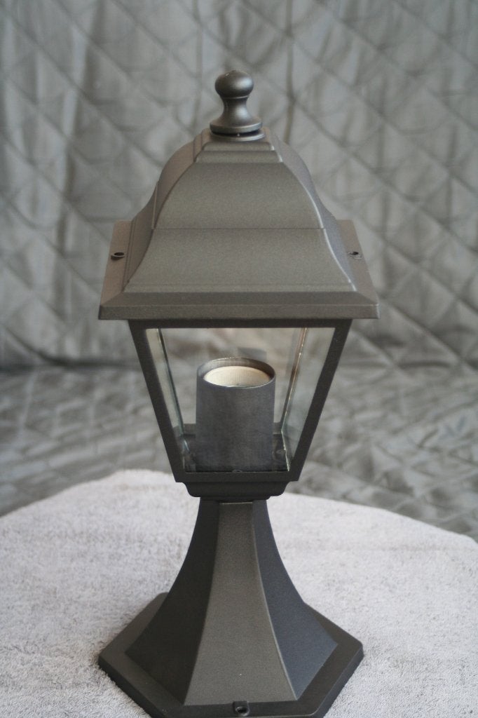 NIEUW mooie buitenlamp van base LINE, Tuin en Terras, Staande lamp, Ophalen of Verzenden, Netvoeding, 50 tot 250 watt