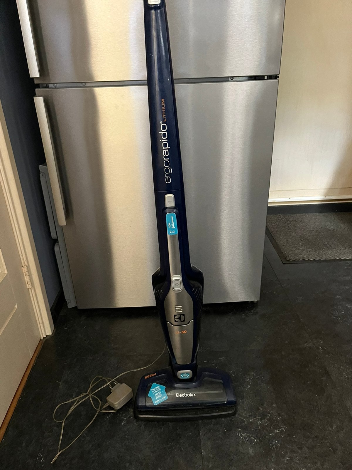 Electrolux steelstofzuiger, Witgoed en Apparatuur, Ophalen, Zo goed als nieuw