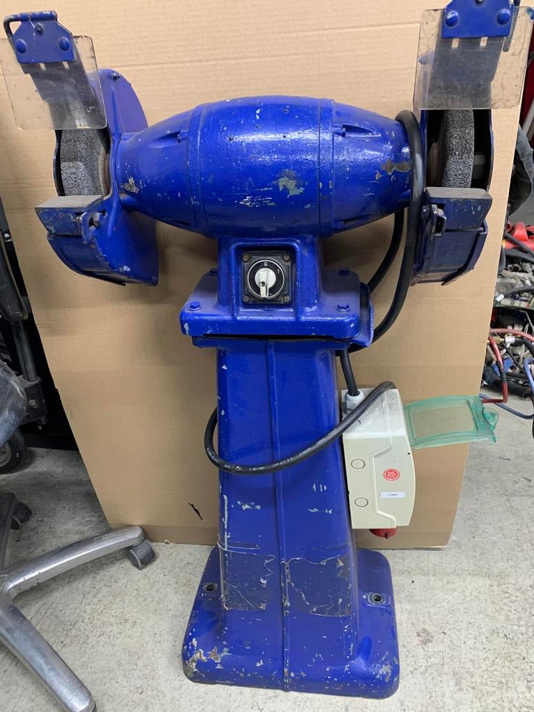 Slijpmachine op sokkel, Ophalen, Gebruikt, 1000 watt of meer, Werkbankslijpmachine