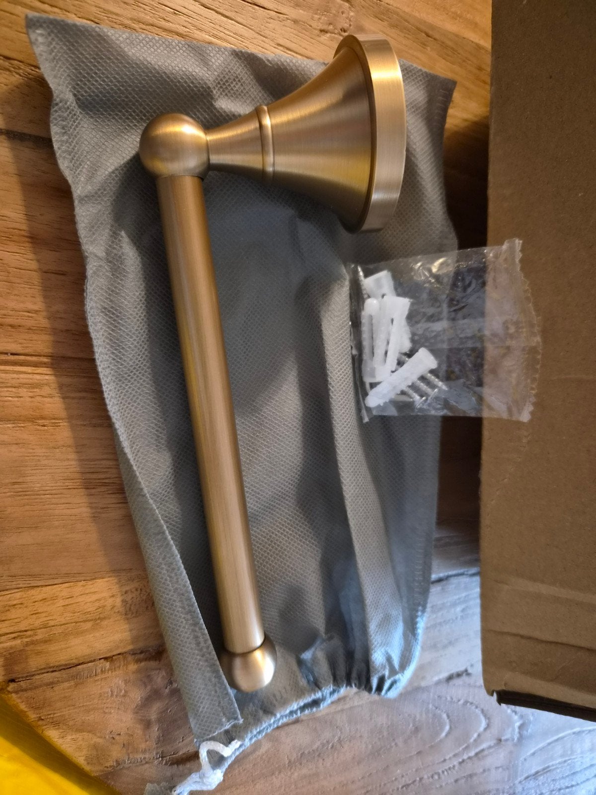Goudkleurige WC rol houder, Ophalen of Verzenden, Nieuw, Goud, Toilet-accessoire